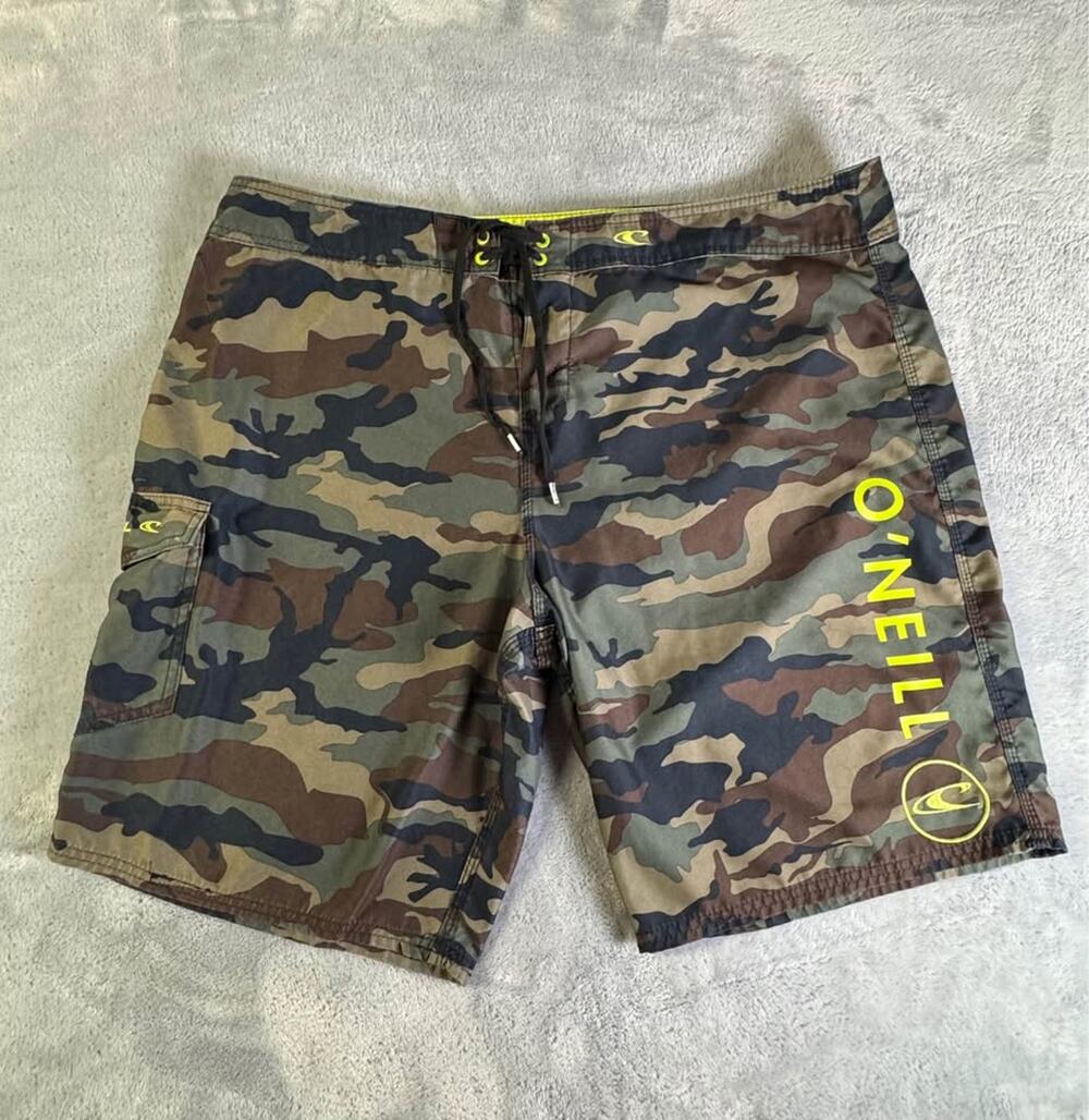 O’Neill Camo Board Shorts Men’s Size 40 Surf Swim Cargo Shorts Neon Logo